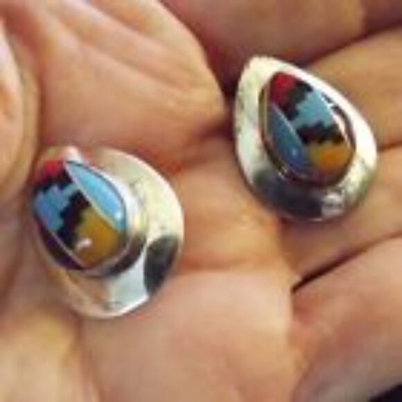 ZUNI NATIVE AMERICAN COLORFUL STONE INLAY STERLING TEARDROPS CLIP EARRINGS 67 - Picture 3 of 4